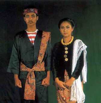 pakaian-adat-madura-pakaian-tradisional-madura-baju-adat-madura