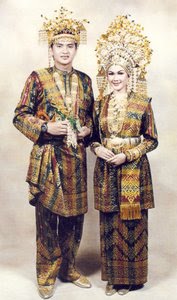 pakaian-adat-melayu-Siak-Riau-pakaian-tradisional-melayu-Siak-Riau